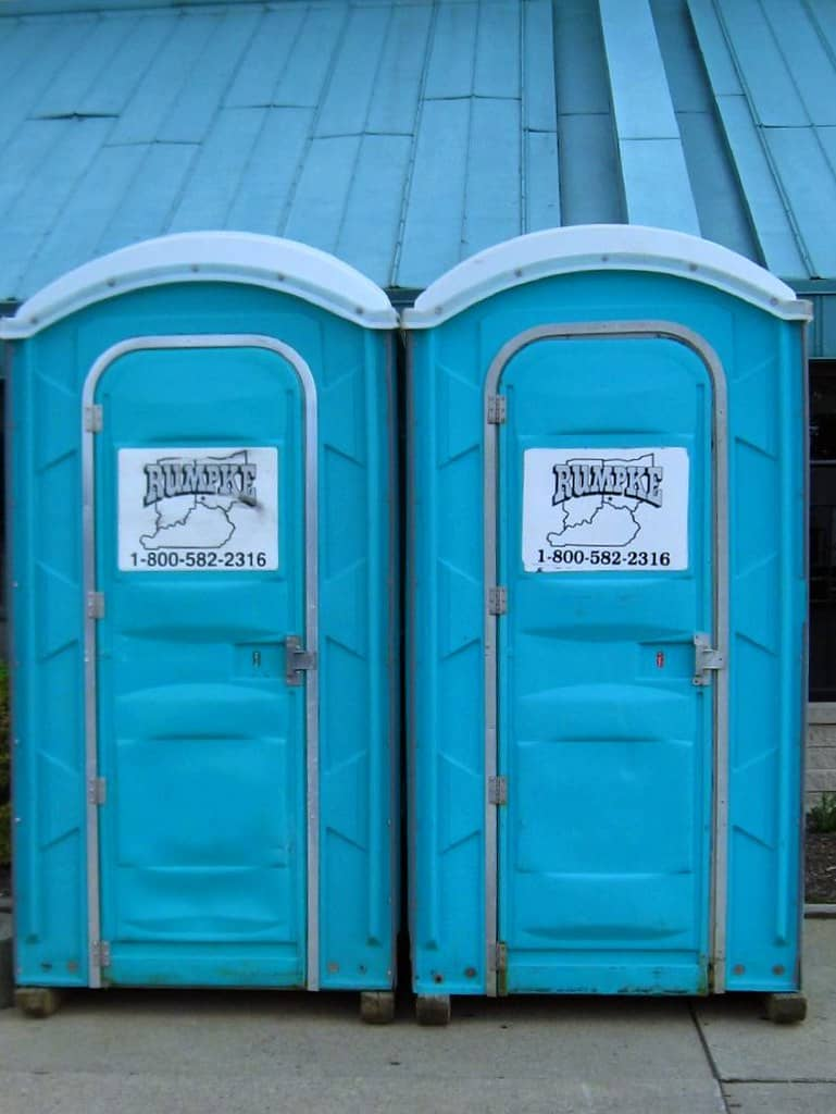 Porta potty/Self contained toilet